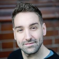 Caitlin Riddell (@caitlinridsm)