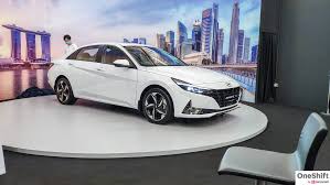 Hyundai avante 2021 price (srp) starts at $84,999.00. 2021 Hyundai Avante Has A Special Place For Your Phone Starts At 99 999 Singapore Motoring News Oneshift Com