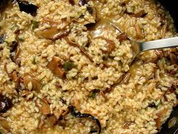 Suelo hacer este plato siempre que ando con poco tiempo y tengo que preparar un primer plato principal con buenos nutrientes. Arroz Con Setas Y Pimiento Verde El Comidista El Pais