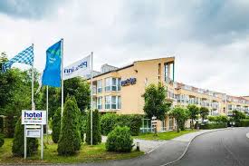 Die zimmer im park inn by radisson berlin alexanderplatz sind mit einer klimaanlage ausgestattet. Park Inn By Radisson Munich East Munich Germany