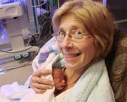 Những ca sinh đẻ kỳ diệu nhất hành tinh