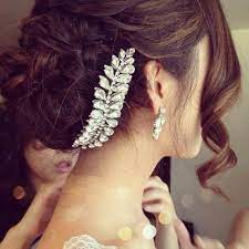 16 Glamorous Indian Wedding Hairstyles Pretty Designs Bridal Hair Jewelry Indian Bridal Hairstyles Indian Wedding Hairstyles