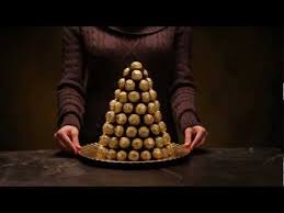 Looking at a ferrero product always makes me want one! Create Your Own Ferrero Rocher Pyramid Confectionnez Votre Propre Pyramide Ferrero Youtube