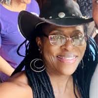 Debbie Alves's Instagram, Twitter & Facebook