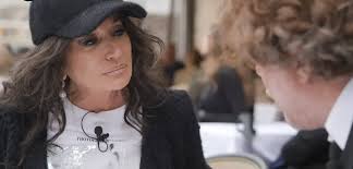 Nancy Dell'Olio e le rivelazioni choc su Michele Emiliano: "Ha provato a  baciarmi"