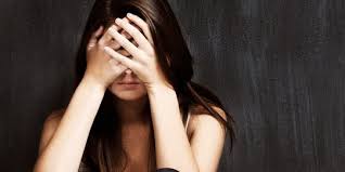 Depresi adalah suatu gangguan suasana perasaan (mood) kondisi mental yang ditandai oleh hati yang murung, sedih berkepanjangan, tidak nyaman, merasa bersalah, dan sering mengeluarkan air mata. Apa Itu Depresi Kenali Gejala Dan Cara Mengatasinya Merdeka Com