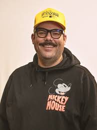 Claudia Chalker's Instagram, Twitter & Facebook