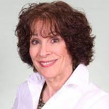 Cecelia Hardy's Instagram, Twitter & Facebook