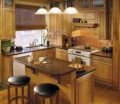 Augusta Door Style In Maple Finished In Butterscotch With Nickel Glaze Small Kitchen Renovations Kitchen Remodel Glazed Kitchen Cabinets