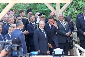 Pahor prejel Putinovo zahvalo in vabilo ...