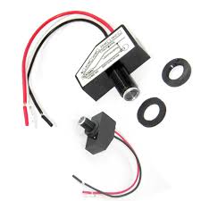 Eaton's vacancy sensor lighting controls use advanced passive infrared (pir) and ultrasonic sensing technology to detect your presence and switch lights off, once you'be left the room. New Automatic Auto On Off Photocell Street Light Sensor Switch Remote Photocell Dusk To Till Dawn Light Switching Street Light Light Sensor Switch Light Sensor