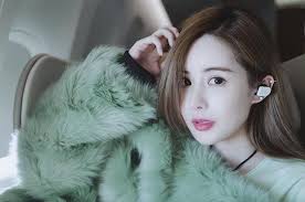 Internet celebrity Wei Xue: plastic surgery to become Yang Mi, conspiracy  to secretly have a child in 3 years, prying Qin Fen 900 million