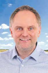 Paul Henss's Instagram, Twitter & Facebook