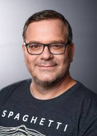 Show everybody that you do have more skills than just the greatest general knowledge! Schlag Den Star Tvmaze