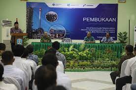 Perencanaan pembangunan kilang minyak tuban akan menggunakan konfigurasi petrokimia (terintegrasi dengan pt trans pacific. Buka Pelatihan Calon Tenaga Kerja Lokal Ini Permintaan Bupati Pada Perusahaan Situs Resmi Pemerintah Kabupaten Tuban