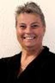 Jeanette Crouse's Instagram, Twitter & Facebook