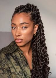 Renee, the color, blow out and curls are gorgeous! Fresh Lengths Dyson Wide Tooth Comb Attachment To Blowout Natural Hair