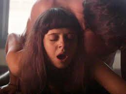 Bel Powley Naked – Telegraph