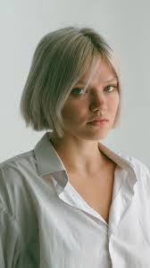 Montreal Photographer Seeking Model for Creative Studio Shoot