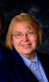 Holly Fischer's Instagram, Twitter & Facebook