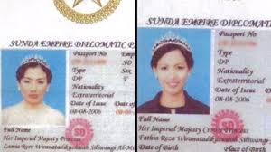 Sunda empire muncul tak lama setelah berita keraton agung sejagat bermunculan. Ternyata 2 Putri Raja Sunda Empire Sudah 13 Tahun Ditahan Di Malaysia