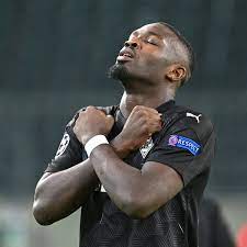 Nato a parma nel 1997, figlio di lilian thuram, giocatore che in quel periodo militava nel parma, marcus thuram è cresciuto nelle giovanili del sochaux, esordisce professionisticamente in ligue 2 il 20 marzo 2015 contro lo châteauroux, subentrando all'83º minuto di gioco. B R Football On Twitter Wakanda Forever Marcus Thuram S Celebration Against Real Madrid