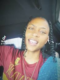 Yesterday I experienced a flavor explosion at Seasoned by P 🤯 Seriously,  this isn't your average food spot. Chef P is a true culinary genius with  the degree to prove it, but