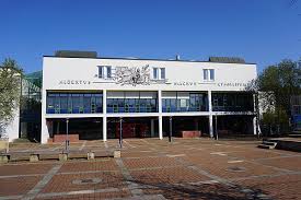 Finden sie hier mietpreise & kaufpreise für wohnungen oder häuser in an st. Albertus Magnus Gymnasium Stuttgart