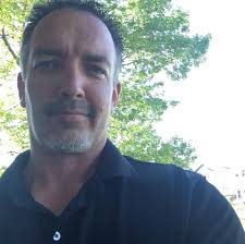 Anyone else completely sick of Collinsworth and his ridiculous commentary?