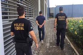 Resultado de imagem para PolÃ­cia Federal prende prefeito de FlorianÃ³polis