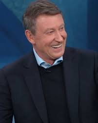 Wayne Gretzky was many things: a goal scorer, a playmaker, the greatest of  all time—but not a fighter. During his incredible NHL career, he dropped  the gloves only once. In a rare