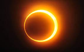 The first column gives the calendar date of the instant on greatest eclipse.the second column td of greatest eclipse is the terrestrial dynamical time when the axis of the moon's shadow passes closest to earth's center. Une Eclipse Solaire Annulaire Sera Visible Aux Eau Le Mois Prochain Lepetitjournal Com