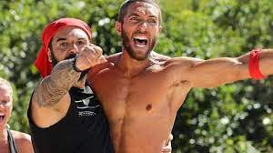 The ultimate game of survival. Survivor H Xeironomia Toy Koro Ston Triantafyllo Poy Elaxistoi Prose3an Fwto