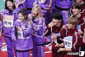 People may say they are both noisy music, but itzy's music and concept is still far more public friendly than nct . 190812 Itzy For Today S Idol Star Athletic Championship Isac Selebritas