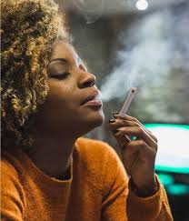 Li gen yon pitit 7 lane ke papa pa janm okipe Konnya li bezwen konnen si  poul tounen ak misye Bonsoir Ed Famous mw salyew mw salye fans ou yo, SVP  Yon