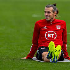 In 2016, bale signed a contract extension with real madrid through june 2022 that is worth up to $33 million in salary and bonus annually. Gareth Bale Considering Retirement After The European Championships Managing Madrid