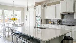 Conçue pour maximiser l'espace dans les cuisines familiales les poubelles de cuisine et de bureau ne sont plus quelque chose à cacher. Poubelle De Cuisine Design Utile Et Decorative Ctendance Fr