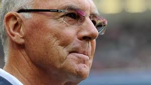 In his playing career he was nicknamed der kaiser because of. Geburtstag Franz Beckenbauer Wird 75 Jahre Alt Lichtgestalt Und Firlefranz Augsburger Allgemeine