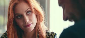 Por qué 'Nace una estrella' es el retrato del alcoholismo que necesitábamos  — IBERO 90.9