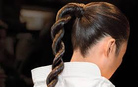 Any time a strand changes hands, tug gently on the hair so that the plait moves upward, tightening it. 4 Steps To The Perfect Rope Braid Self
