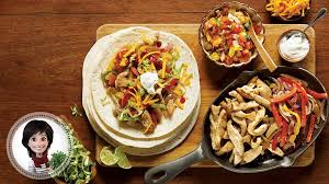 Fajitas Au Poulet De Josee Di Stasio Recipe Chicken Fajitas Fajitas Chicken Fajita Casserole