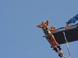 Zipline onto the world's best bungy bridge! Bungee Jumping Deutschlandweit Als Geschenk Mydays