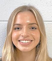 Ashley Garry's Instagram, Twitter & Facebook