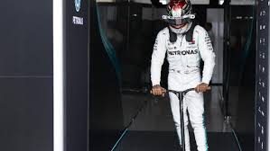 Formel 1 fahrer mit helm. Formel 1 Nach Qualifying Absage So Sieht Das Alternativprogramm Der Piloten Aus