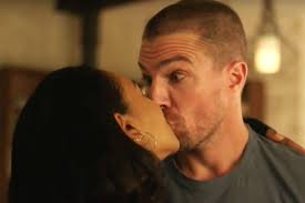 Oliver Queen Wakes Up as Barry Allen in First Trailer for The Arrowverse  "Elseworlds" Crossover — GeekTyrant