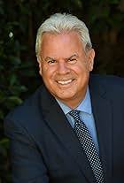 Robert Yowell's Instagram, Twitter & Facebook