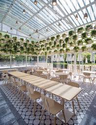 Airy Greenhouse Cafes In 2020 Greenhouse Cafe Greenhouse Restaurant Cafe Concept