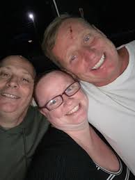 Can someone tell me how to remove the light above her head?