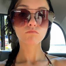 Can any rescue help a senior dog in Milan?