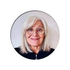 Lynette Lancaster's Instagram, Twitter & Facebook